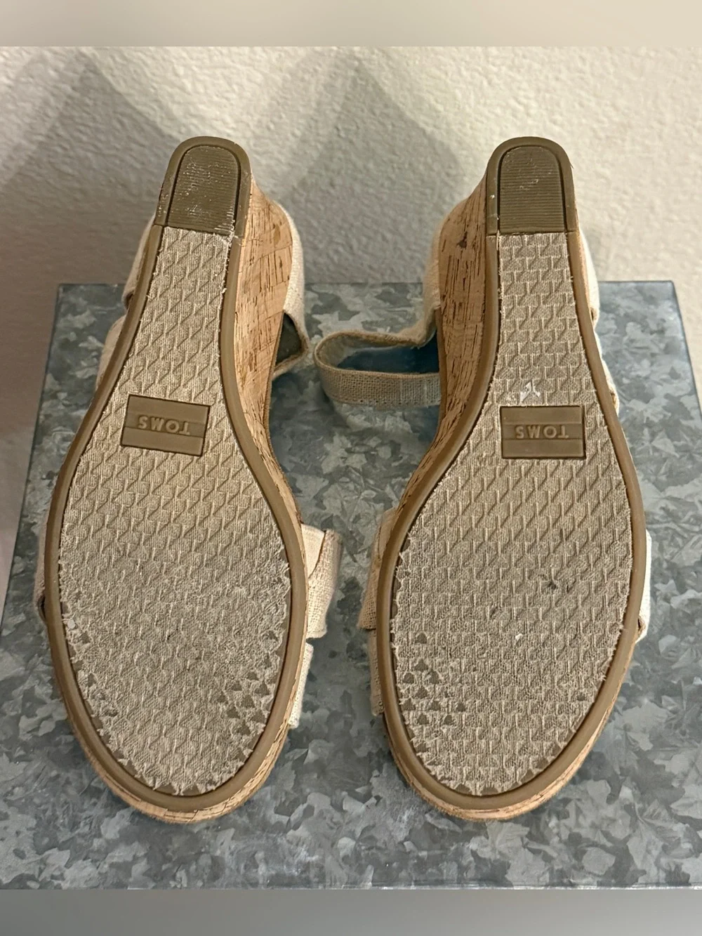 Toms Clarissa Linen Cork Wedge Sandals in Cream, Size 6.5